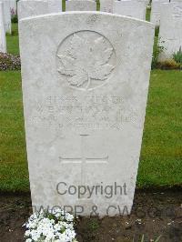 Etaples Military Cemetery - Buchanan, G E